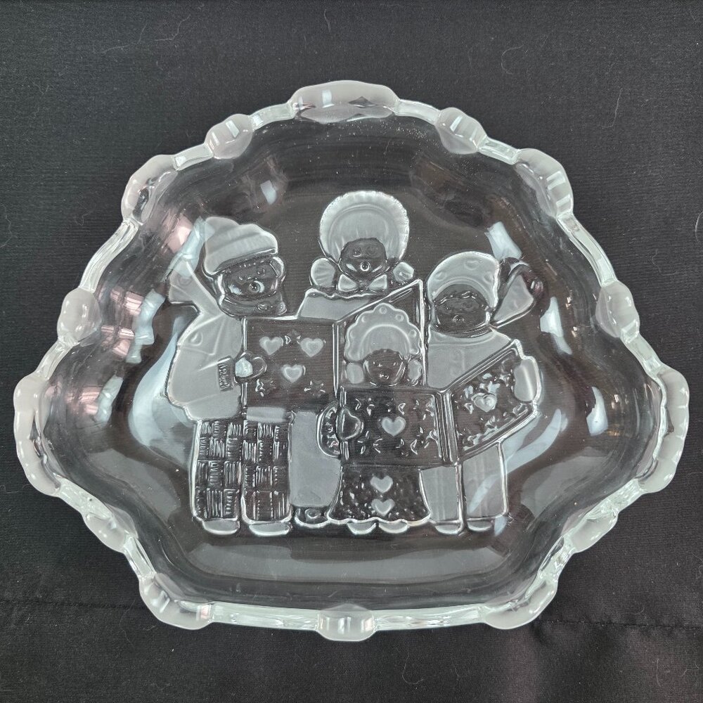Mikasa Celebrations Carolers Collection Candy Sweets Dish 8 1/2 Inches